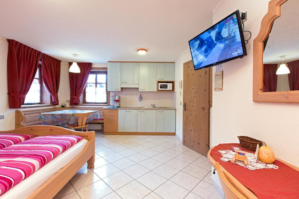 Bait Vegl Apartamento Livigno Quarto foto