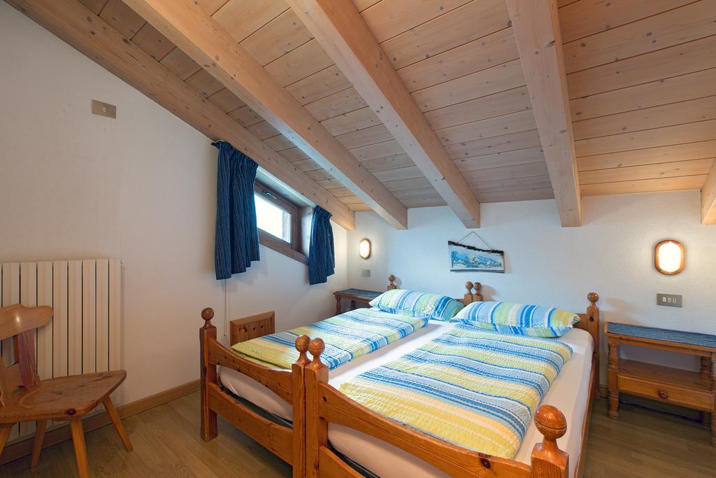 Bait Vegl Apartamento Livigno Quarto foto